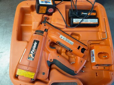 Tacker 32-63 mm brads | Gas